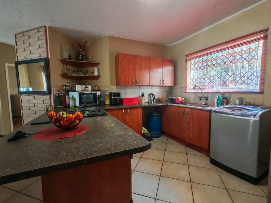 2 Bedroom Property for Sale in Rustenburg Central North West